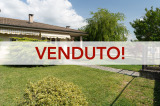 VILLA LIBERA SUI TRE LATI CON GIARDINO TERRAZZO E DUE BOX AUTO IN VENDITA A VOGHERA