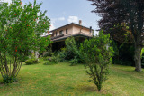 ELEGANTE VILLA CON DUE UNITA’ ABITATIVE + MANSARDA A PONTECURONE