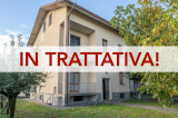 VILLA INDIPENDENTE CON DUE APPARTAMENTI, AMPIO GIARDINO E ACCESSORI