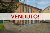 VILLA INDIPENDENTE DI AMPIA METRATURA CON AREA DI PERTINENZA E PORTICATO