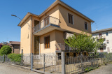 VILLA BIFAMILIARE INDIPENDENTE IN VENDITA A CASTEGGIO