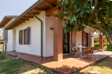 Villa indipendente con giardino e box doppio a CASTEGGIO