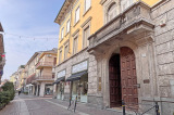 Appartamento con Ampio Terrazzo e box in centro a Voghera